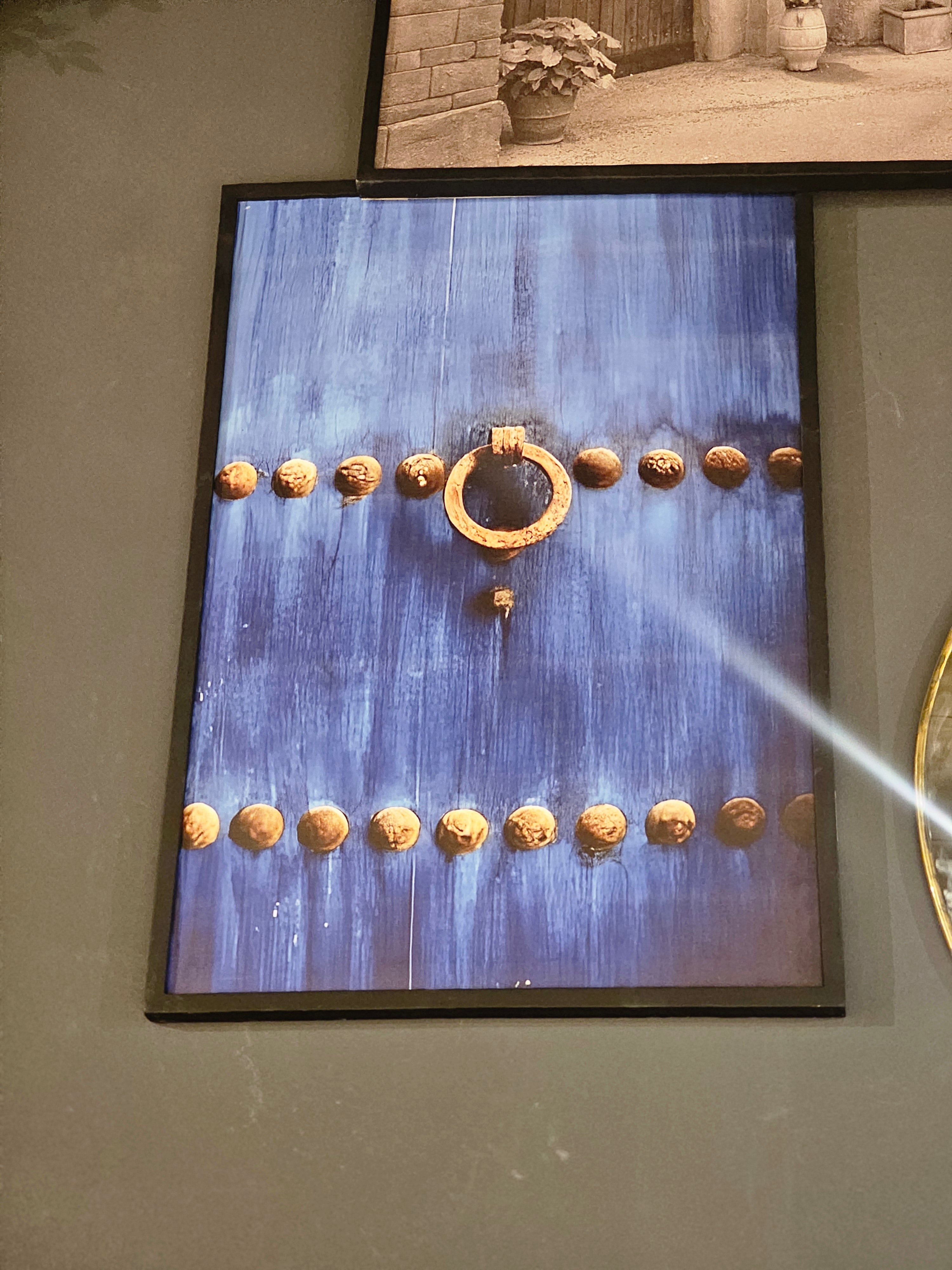 "Porte Bleu Majorelle - Échos du Maroc"