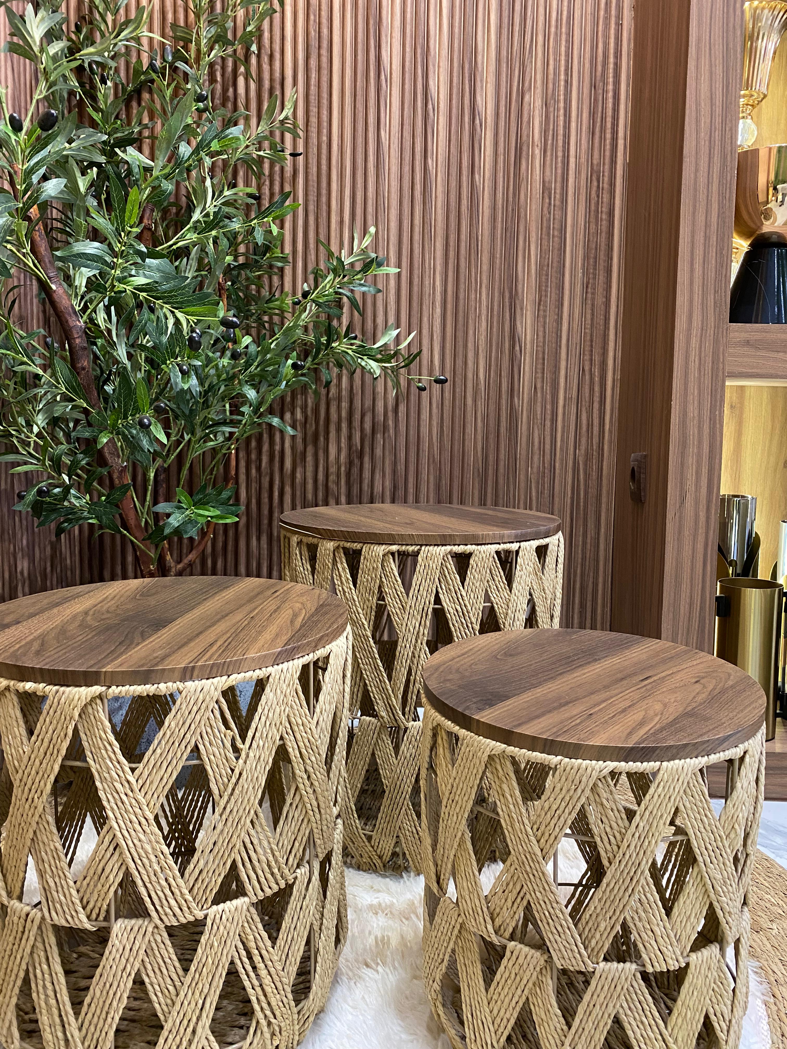 Trio de Tables Basses Artisanales