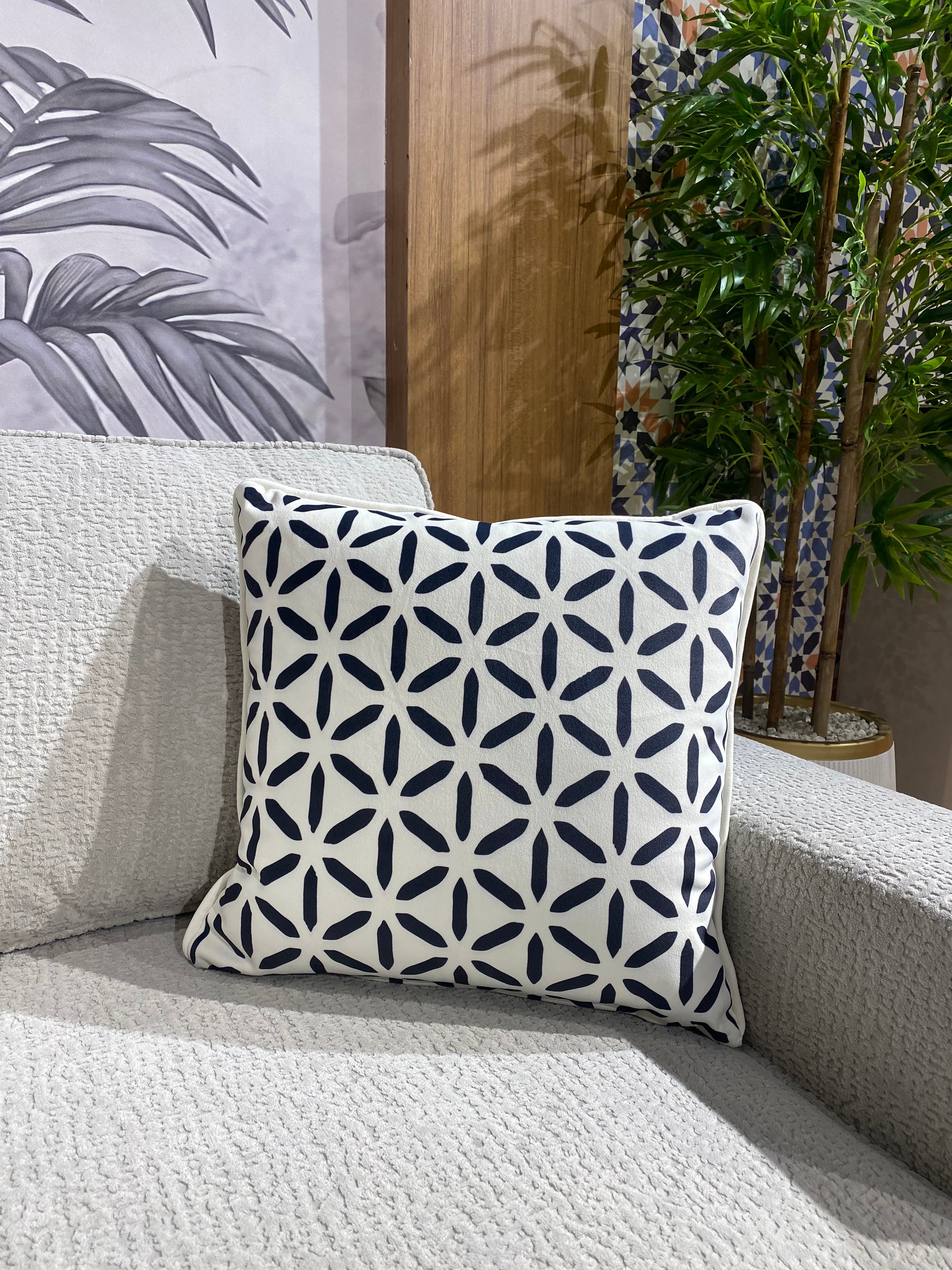 Coussin de Salon en Tissu Premium – Confort & Élégance